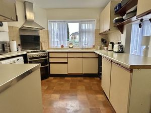 Kitchen- click for photo gallery